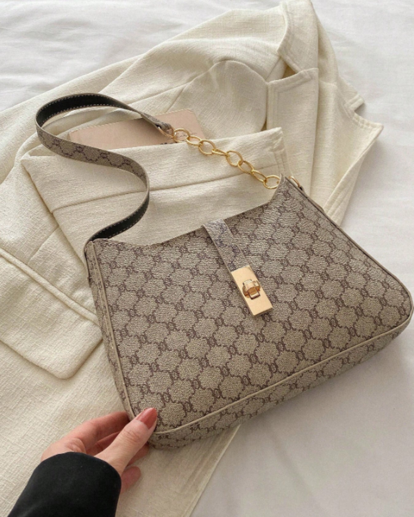 Classic Lock Bag