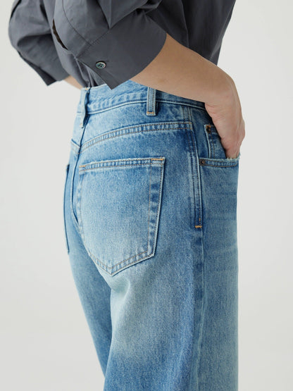 Straight Jeans